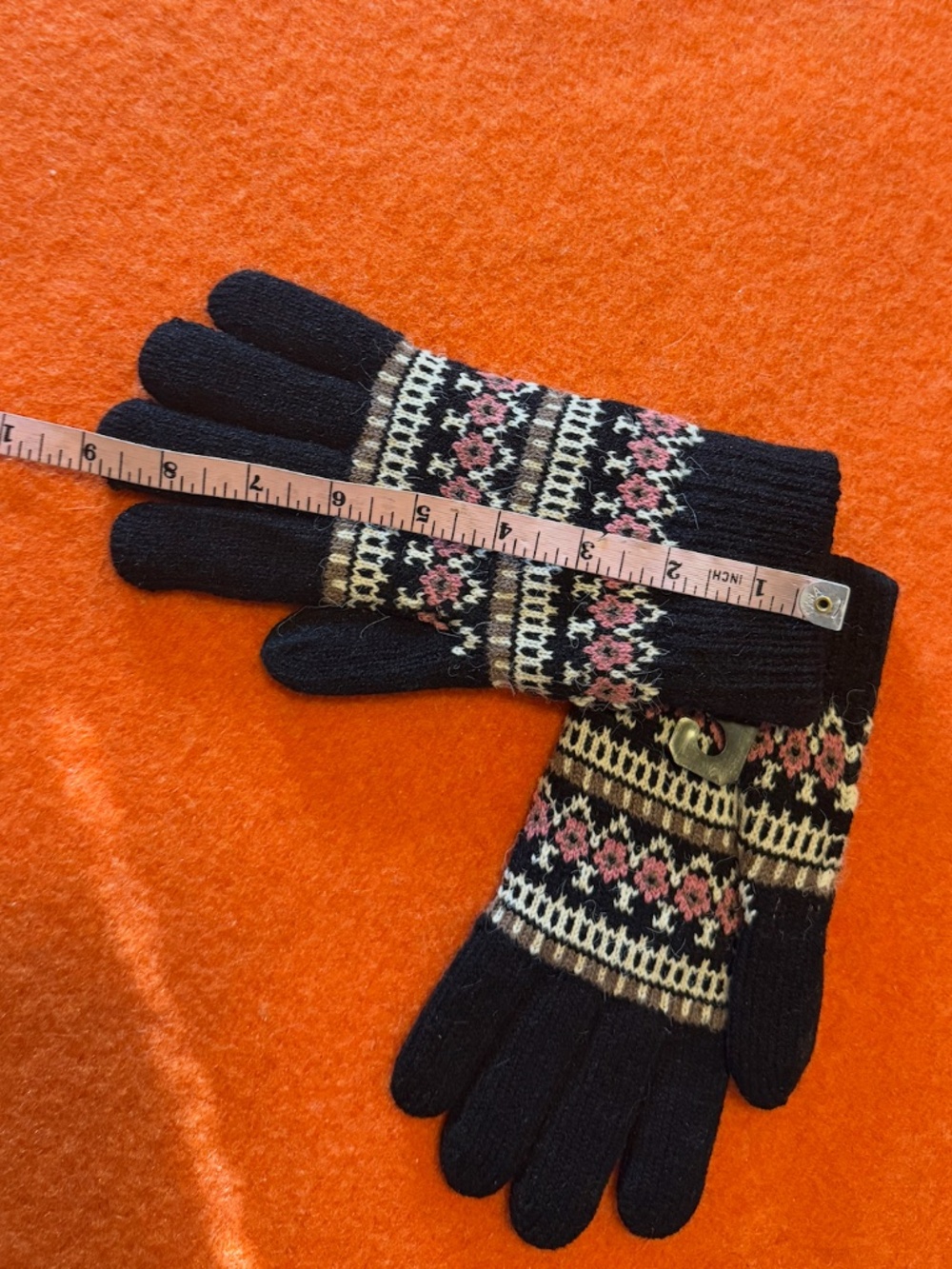 Black, pink and cream nordic jacquard gloves NWT - Picture 8 of 10